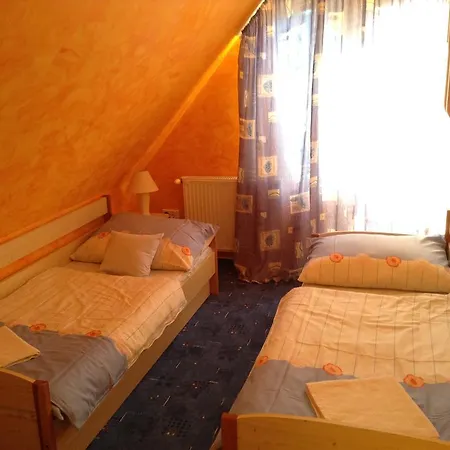 Babati Apartmanhaz 아파트 *