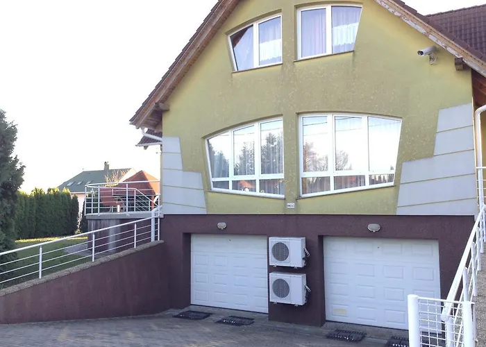 Babati Apartmanhaz 公寓